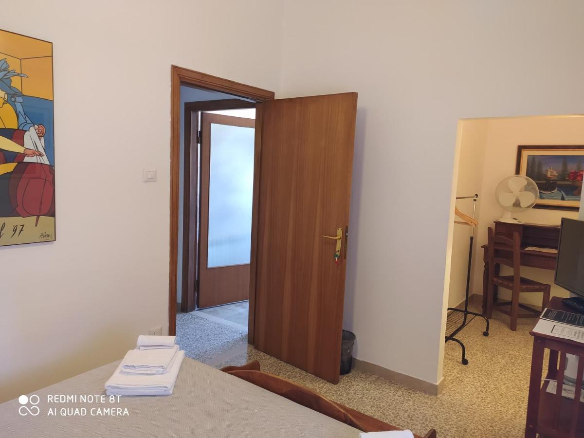 Bab San Feliciano Camere Foligno Extérieur photo
